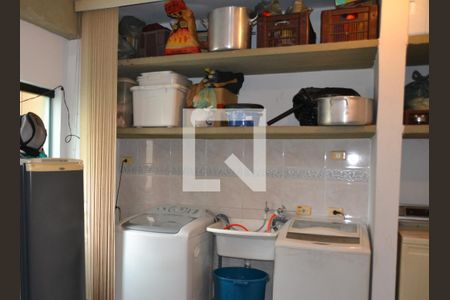 Casa à venda com 235m², 4 quartos e 2 vagasÁrea de Serviço