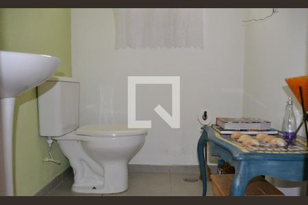 Casa à venda com 235m², 4 quartos e 2 vagasLavabo