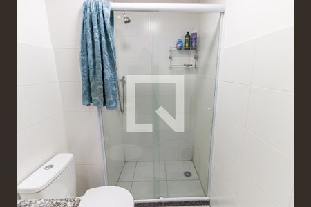 Apartamento para alugar com 57m², 2 quartos e 1 vaga Apartamento para alugar com 57m², 2 quartos e 1 vagaBanheiro da Suíte