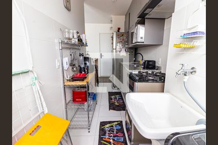Apartamento para alugar com 57m², 2 quartos e 1 vaga Apartamento para alugar com 57m², 2 quartos e 1 vagaCozinha e Área de Serviço