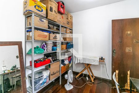 Casa à venda com 315m², 3 quartos e 8 vagasQuarto de Serviço