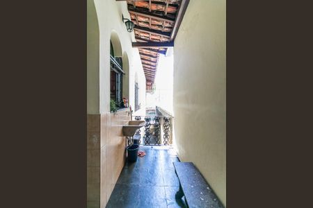 Casa à venda com 315m², 3 quartos e 8 vagasÁrea de Serviço