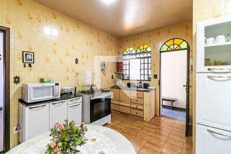 Casa à venda com 315m², 3 quartos e 8 vagasCozinha
