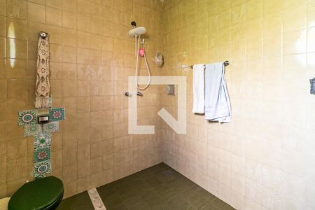 Casa à venda com 315m², 3 quartos e 8 vagasBanheiro Social