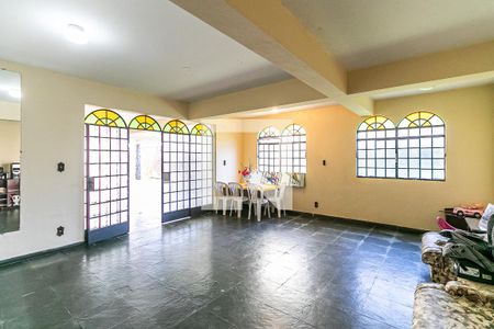 Casa à venda com 315m², 3 quartos e 8 vagasÁrea comum