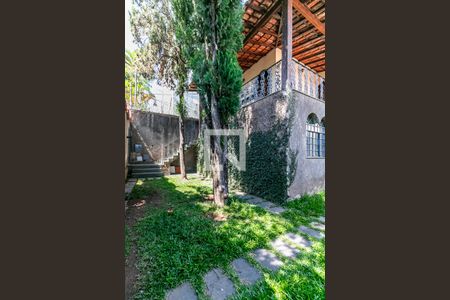 Casa à venda com 315m², 3 quartos e 8 vagasEntrada