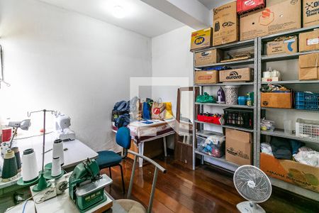 Casa à venda com 315m², 3 quartos e 8 vagasQuarto de Serviço