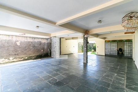 Casa à venda com 315m², 3 quartos e 8 vagasGaragem