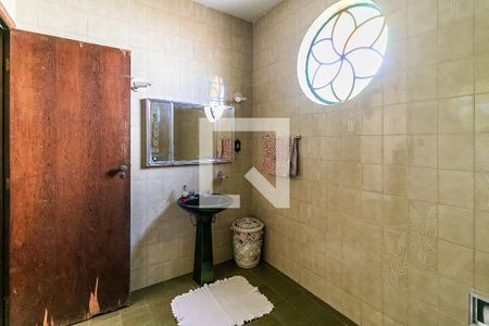 Casa à venda com 315m², 3 quartos e 8 vagasBanheiro Social