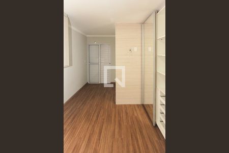 Casa à venda com 143m², 3 quartos e 2 vagasSuite