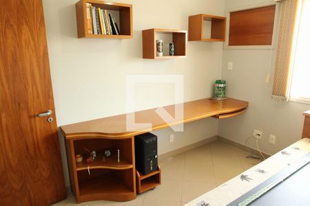 Apartamento à venda com 76m², 3 quartos e 1 vagaQuarto 2