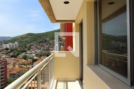 Sacada de apartamento à venda com 3 quartos, 76m² em Lins de Vasconcelos, Rio de Janeiro