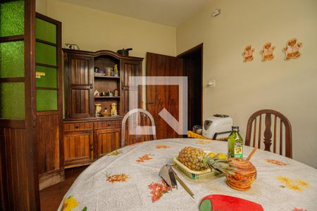 Casa à venda com 167m², 3 quartos e 2 vagas Casa à venda com 167m², 3 quartos e 2 vagasCopa