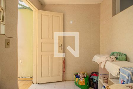 Casa à venda com 167m², 3 quartos e 2 vagas Casa à venda com 167m², 3 quartos e 2 vagasÁrea de Serviço