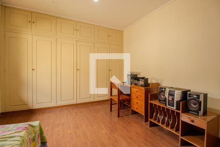 Casa à venda com 167m², 3 quartos e 2 vagas Casa à venda com 167m², 3 quartos e 2 vagasQuarto 2