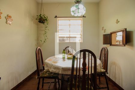 Casa à venda com 167m², 3 quartos e 2 vagas Casa à venda com 167m², 3 quartos e 2 vagasCopa