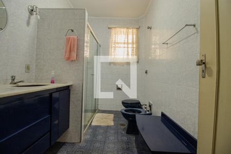 Casa à venda com 167m², 3 quartos e 2 vagas Casa à venda com 167m², 3 quartos e 2 vagasBanheiro