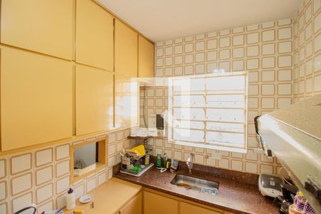 Casa à venda com 167m², 3 quartos e 2 vagas Casa à venda com 167m², 3 quartos e 2 vagasCozinha