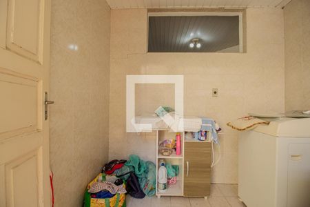 Casa à venda com 167m², 3 quartos e 2 vagas Casa à venda com 167m², 3 quartos e 2 vagasÁrea de Serviço