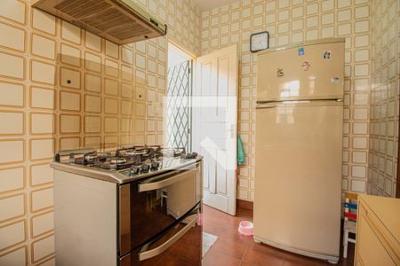 Casa à venda com 167m², 3 quartos e 2 vagas Casa à venda com 167m², 3 quartos e 2 vagasCozinha