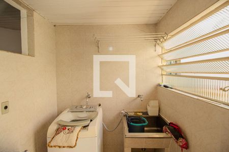 Casa à venda com 167m², 3 quartos e 2 vagas Casa à venda com 167m², 3 quartos e 2 vagasÁrea de Serviço