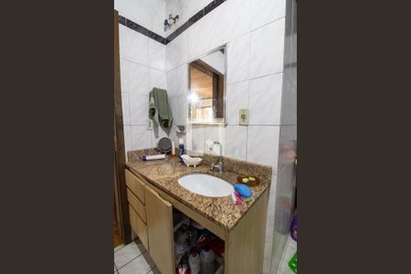 Banheiro da Suíte de casa à venda com 3 quartos, 320m² em Bom Jesus, Porto Alegre