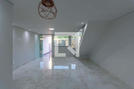 Sala de casa para alugar com 3 quartos, 100m² em Trevo, Belo Horizonte