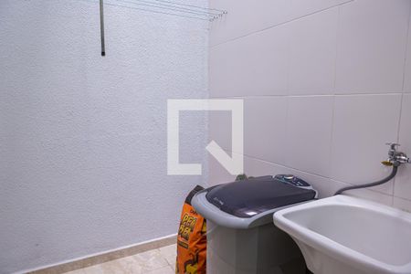 Casa de condomínio à venda com 75m², 2 quartos e 1 vagaLavanderia