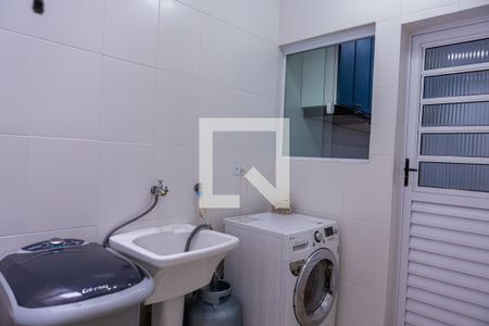 Casa de condomínio à venda com 75m², 2 quartos e 1 vagaLavanderia