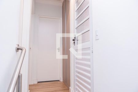 Casa de condomínio à venda com 75m², 2 quartos e 1 vagaCorredor