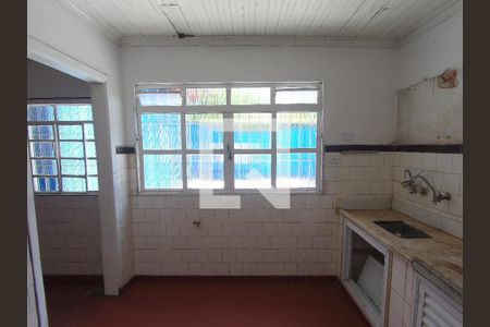 Casa à venda com 254m², 3 quartos e 3 vagasCozinha