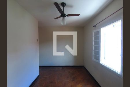 Casa à venda com 254m², 3 quartos e 3 vagasQuarto 03 andar de cima