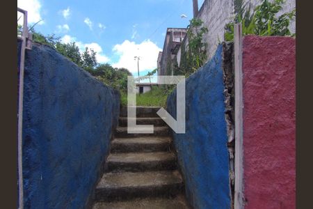 Casa à venda com 254m², 3 quartos e 3 vagasTerreno ao fundo faz parte da casa