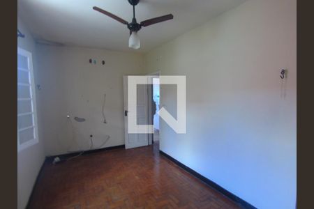 Casa à venda com 254m², 3 quartos e 3 vagasQuarto 03 andar de cima