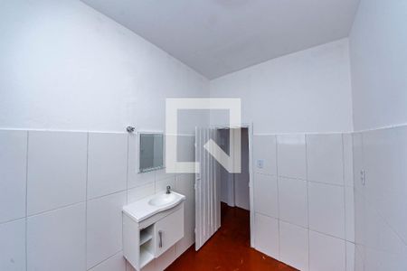 Banheiro de casa para alugar com 1 quarto, 60m² em Vila Santa Virginia, São Paulo