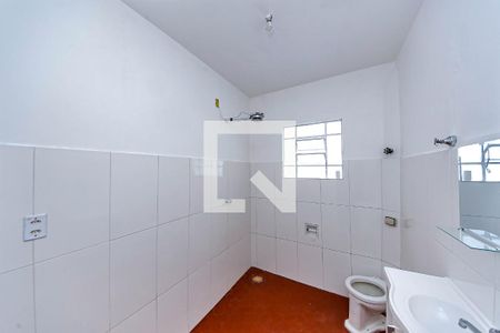 Banheiro de casa para alugar com 1 quarto, 60m² em Vila Santa Virginia, São Paulo