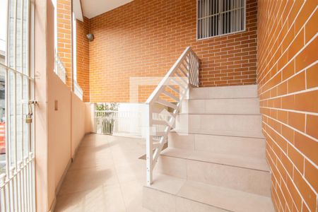 Casa à venda com 200m², 3 quartos e 2 vagas Casa à venda com 200m², 3 quartos e 2 vagasEntrada