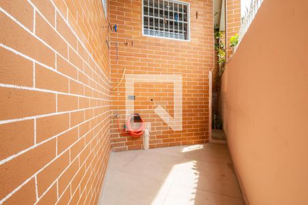 Casa à venda com 200m², 3 quartos e 2 vagas Casa à venda com 200m², 3 quartos e 2 vagasQuintal