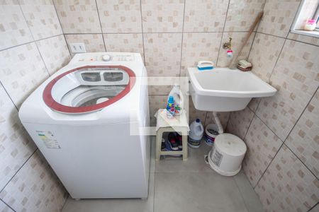 Casa à venda com 200m², 3 quartos e 2 vagas Casa à venda com 200m², 3 quartos e 2 vagasÁrea de Serviço