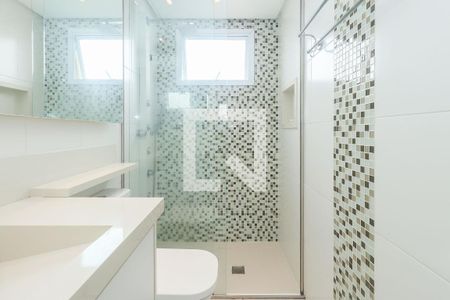 Apartamento à venda com 70m², 2 quartos e 2 vagas Apartamento à venda com 70m², 2 quartos e 2 vagasBanheiro da Suíte