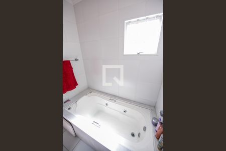 Casa para alugar com 149m², 4 quartos e 1 vaga Casa para alugar com 149m², 4 quartos e 1 vagaBanheiro Social