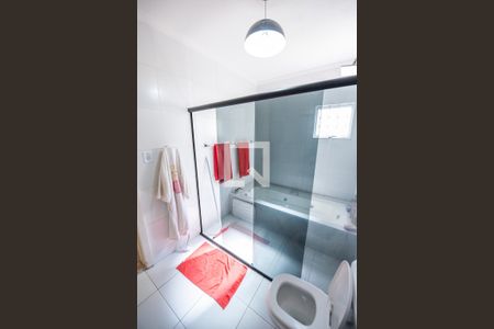 Casa para alugar com 149m², 4 quartos e 1 vaga Casa para alugar com 149m², 4 quartos e 1 vagaBanheiro Social