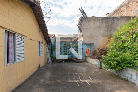 Casa à venda com 120m², 2 quartos e 1 vagaQuintal