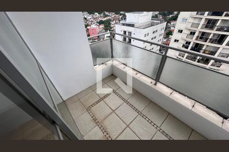 Sacada de apartamento à venda com 3 quartos, 70m² em Vila Madalena, São Paulo