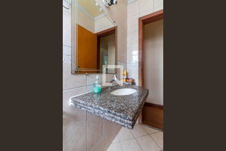 Banheiro de apartamento à venda com 2 quartos, 60m² em União, Belo Horizonte