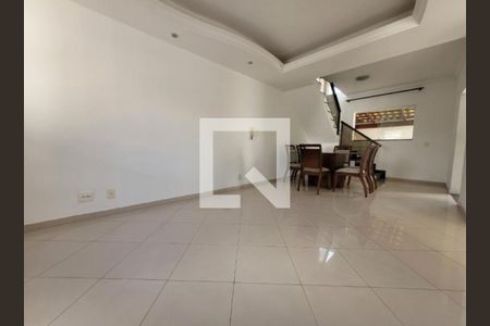 Sala de casa à venda com 3 quartos, 170m² em Tres Barras, Contagem