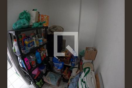 Apartamento à venda com 94m², 2 quartos e 2 vagasDISPENSA