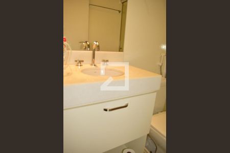 Apartamento à venda com 90m², 2 quartos e 2 vagasBanheiro da Suíte 2