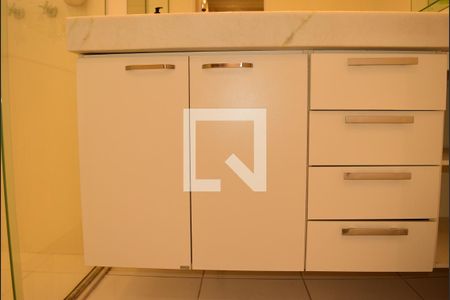 Apartamento à venda com 90m², 2 quartos e 2 vagasBanheiro da Suíte 1 