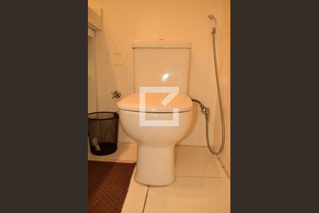 Apartamento à venda com 90m², 2 quartos e 2 vagasBanheiro da Suíte 1 